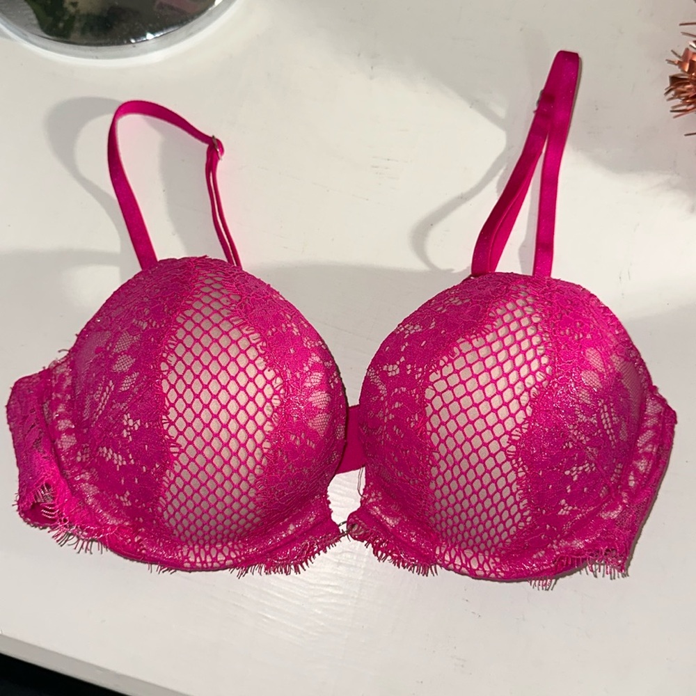 Victoria Secrets Bombshell Bra